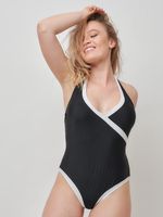 сутиени - 12385 предложения