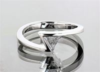 колиета с диаманти - 13811 новини