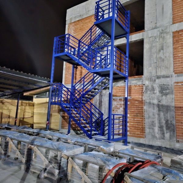 метални стълби - 5043 предложения